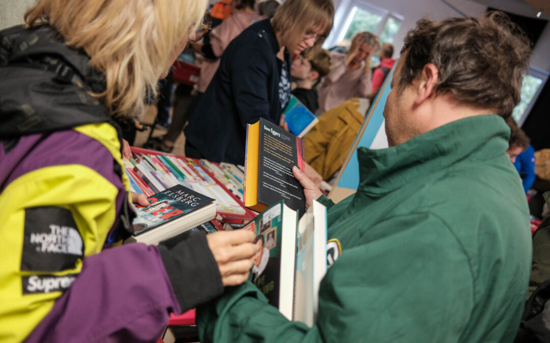 Großer Andrang beim Büchermarkt der MSI