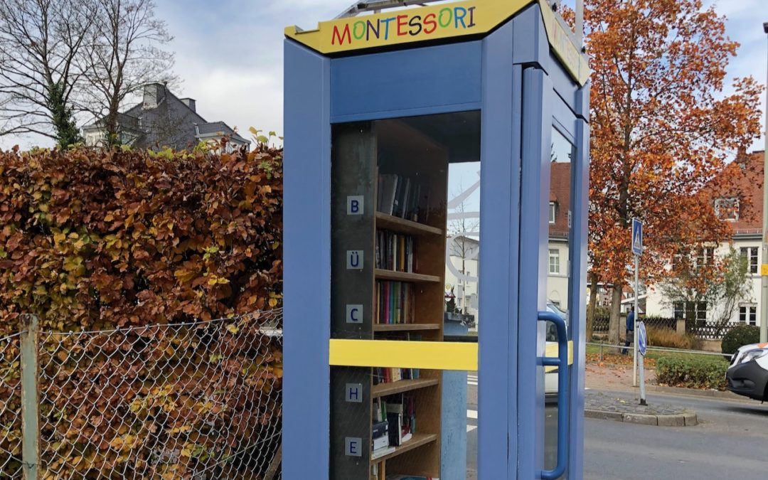 Bücherhäuschen der Montessori-Schule Idstein nachhaltig saniert